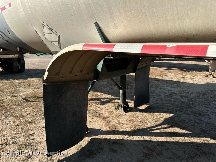 image for item DN0812 2002 Polar tank trailer
