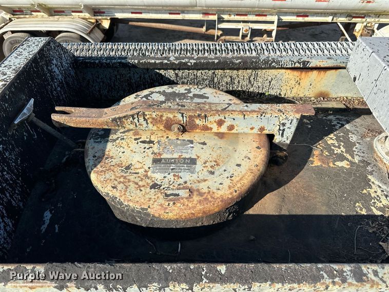 image for item DN0812 2002 Polar tank trailer