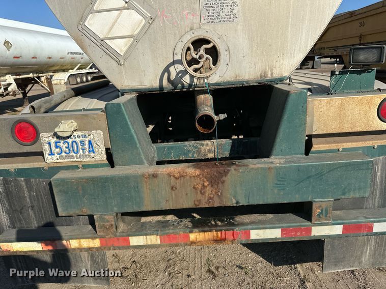 image for item DN0812 2002 Polar tank trailer