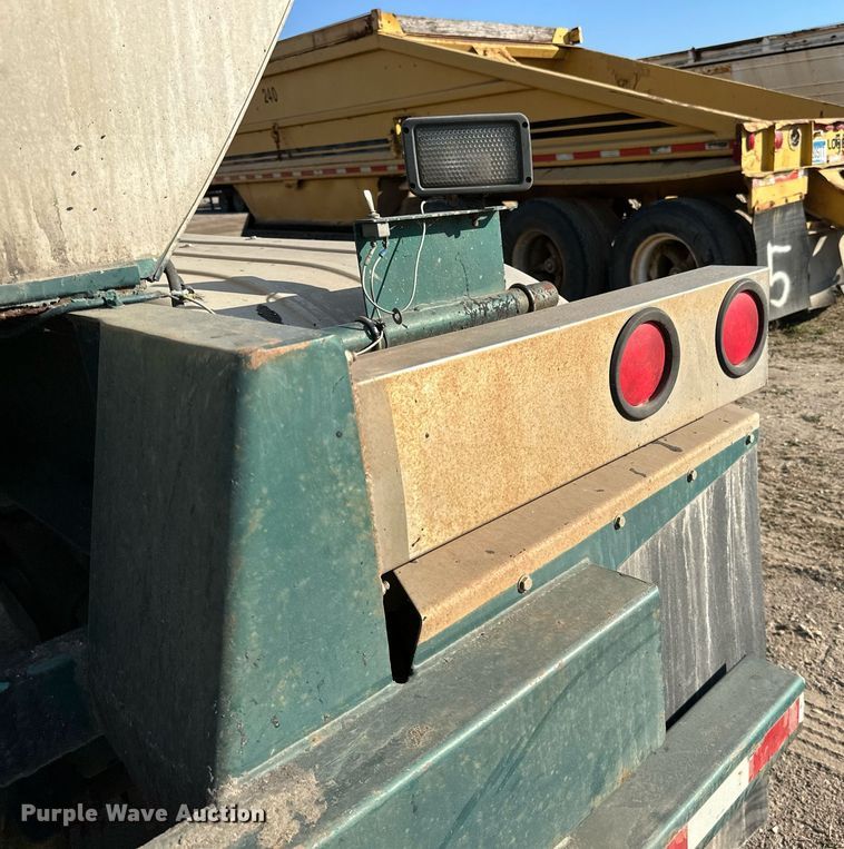 image for item DN0812 2002 Polar tank trailer