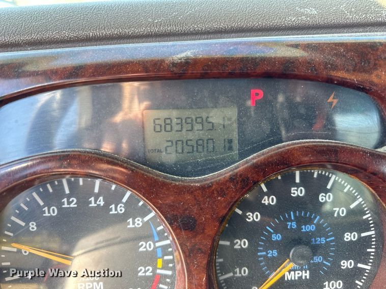 image for item DN0833 2005 Mack 600 semi truck