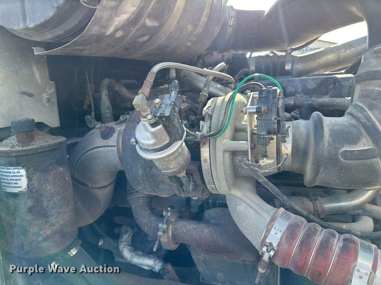 image for item DN0833 2005 Mack 600 semi truck