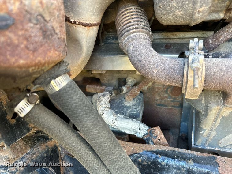 image for item DN0833 2005 Mack 600 semi truck