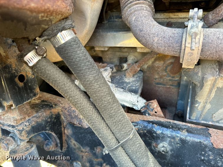 image for item DN0833 2005 Mack 600 semi truck