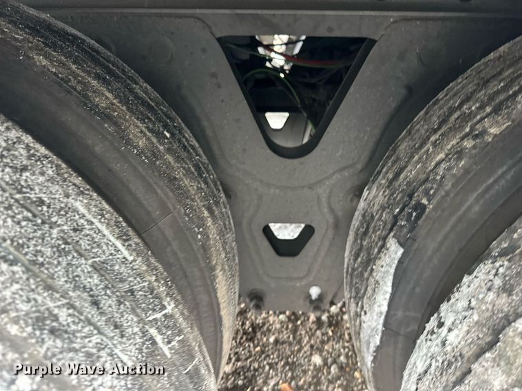 image for item DN0866 2015 Great Dane  ESS-1114-31053 refrigerated van trailer