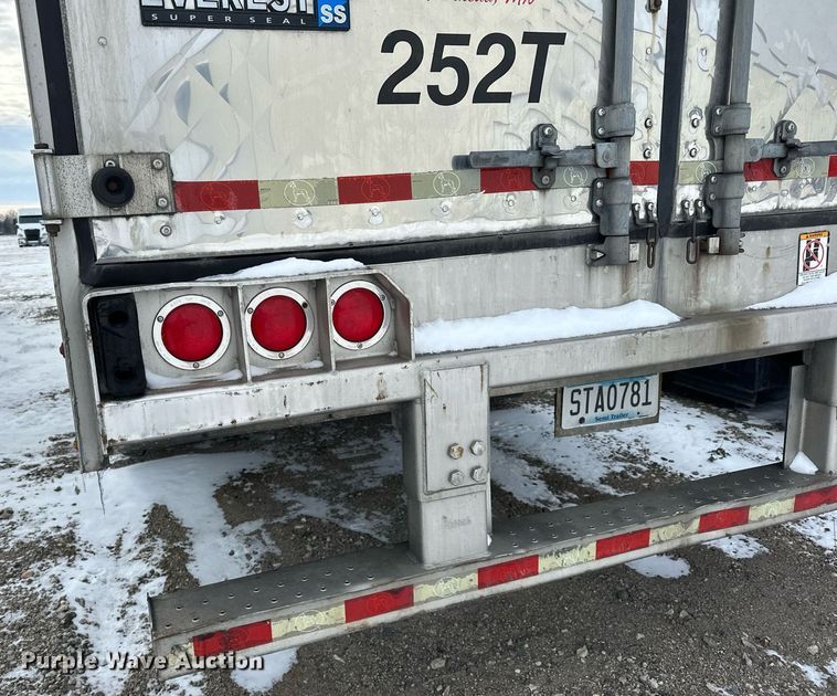 image for item DN0867 2016 Great Dane  ESS-1114-31053 refrigerated van trailer