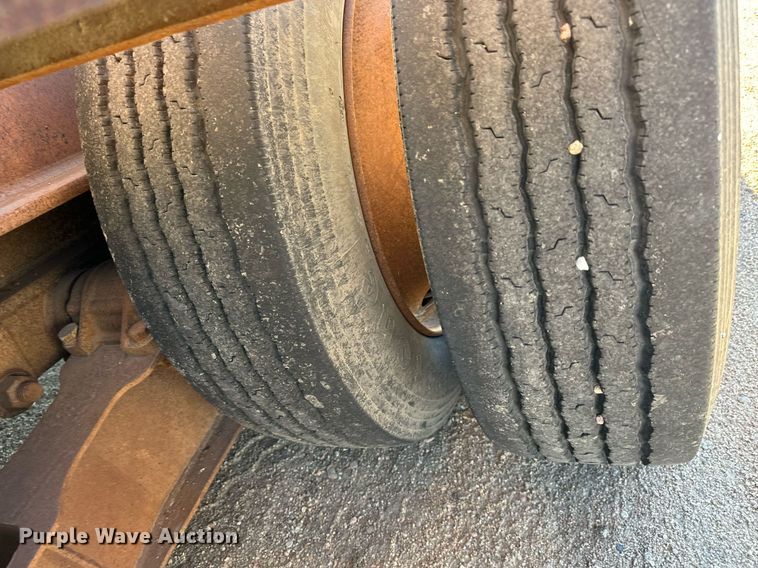 image for item DO1759 2008 Monarch  drop deck oilfield trailer 