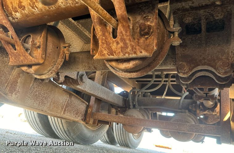 image for item DO1760 2008 Monarch drop deck oilfield trailer 