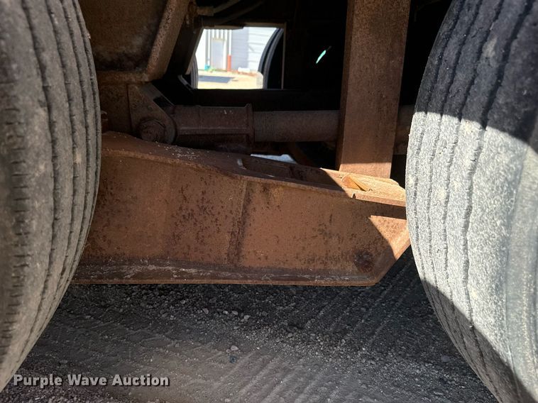 image for item DO1760 2008 Monarch drop deck oilfield trailer 