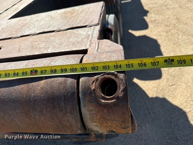 image for item DO1760 2008 Monarch drop deck oilfield trailer 