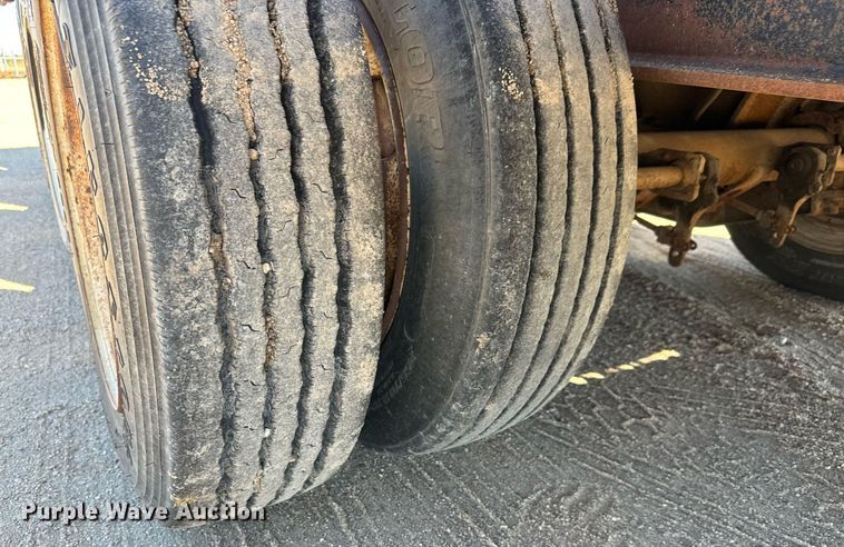 image for item DO1760 2008 Monarch drop deck oilfield trailer 