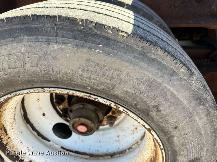 image for item DO1760 2008 Monarch drop deck oilfield trailer 