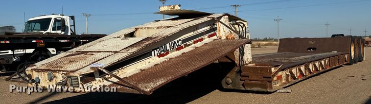 image for item DO1761 1983 Trail King  1552-4800 lowboy equipment trailer