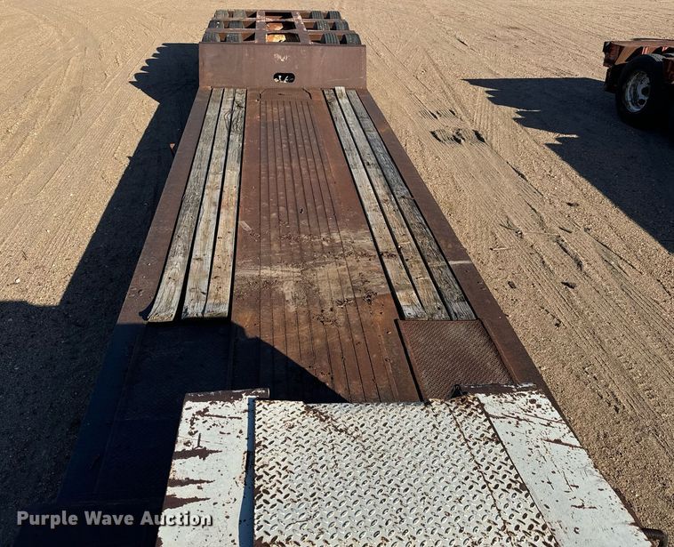 image for item DO1761 1983 Trail King  1552-4800 lowboy equipment trailer