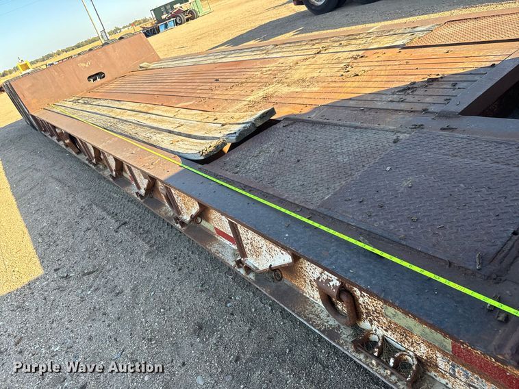 image for item DO1761 1983 Trail King  1552-4800 lowboy equipment trailer