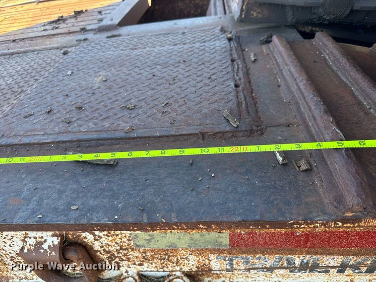 image for item DO1761 1983 Trail King  1552-4800 lowboy equipment trailer