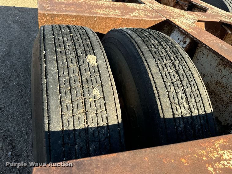 image for item DO1761 1983 Trail King  1552-4800 lowboy equipment trailer