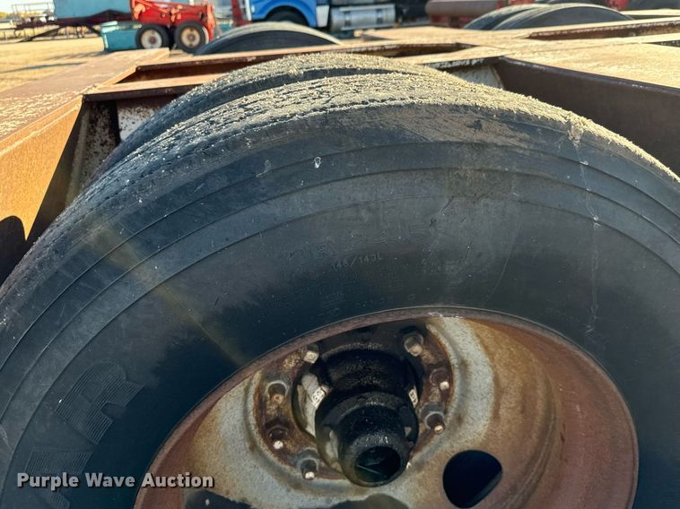 image for item DO1761 1983 Trail King  1552-4800 lowboy equipment trailer