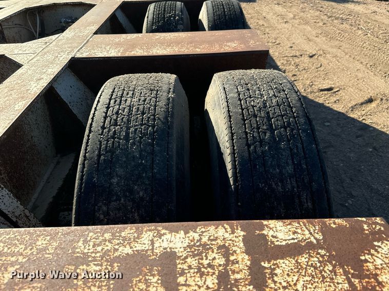 image for item DO1761 1983 Trail King  1552-4800 lowboy equipment trailer