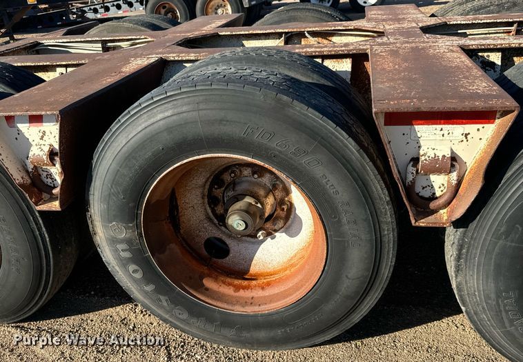 image for item DO1761 1983 Trail King  1552-4800 lowboy equipment trailer