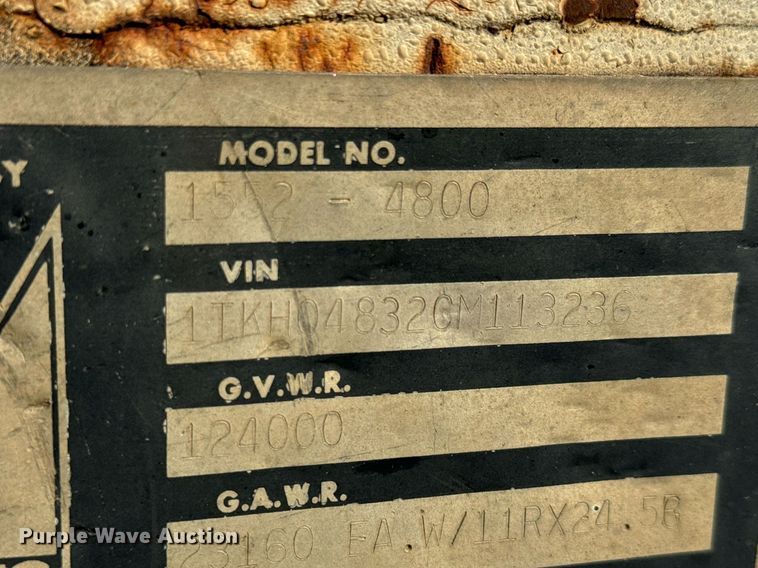 image for item DO1761 1983 Trail King  1552-4800 lowboy equipment trailer