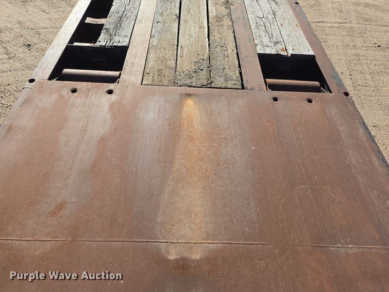 image for item DO1762 2005 Atoka 40-OFLB-60-4 drop deck oilfield trailer