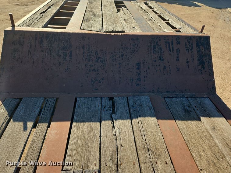 image for item DO1762 2005 Atoka 40-OFLB-60-4 drop deck oilfield trailer