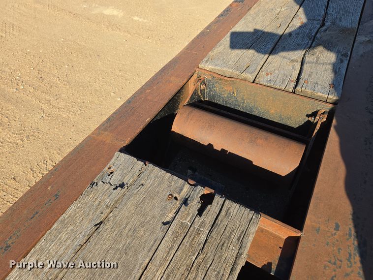 image for item DO1762 2005 Atoka 40-OFLB-60-4 drop deck oilfield trailer