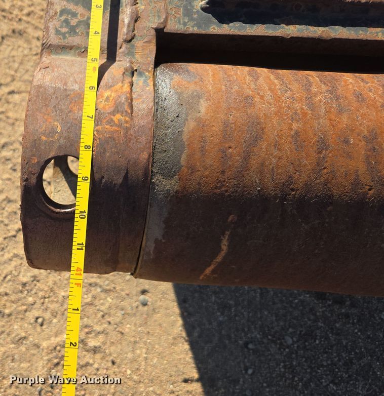 image for item DO1762 2005 Atoka 40-OFLB-60-4 drop deck oilfield trailer