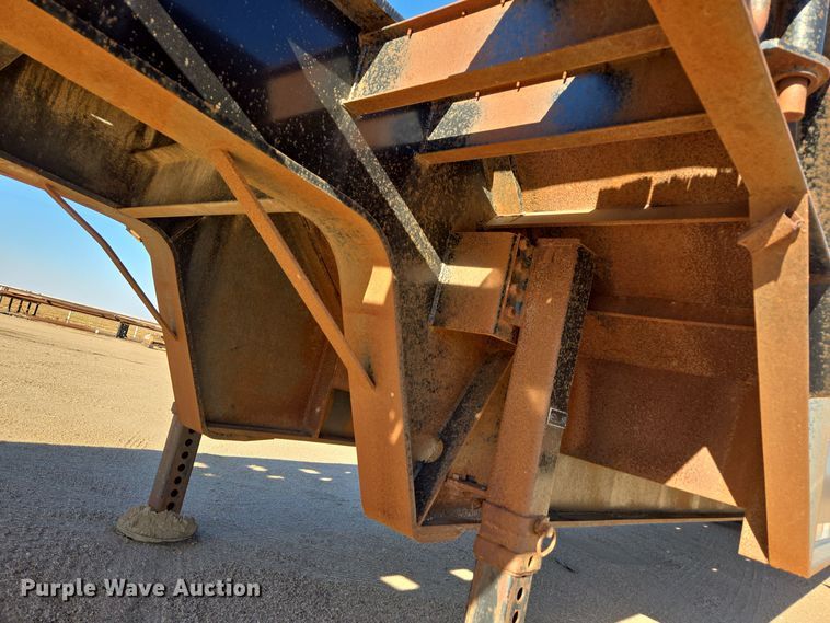 image for item DO1762 2005 Atoka 40-OFLB-60-4 drop deck oilfield trailer