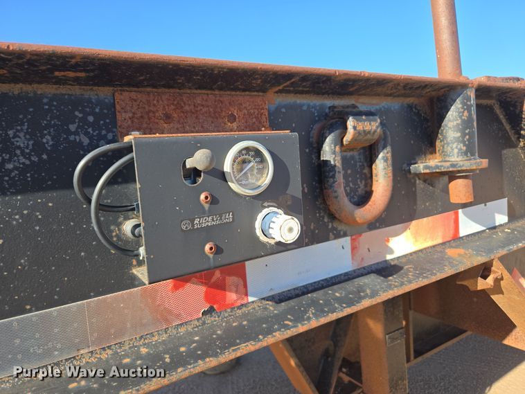 image for item DO1762 2005 Atoka 40-OFLB-60-4 drop deck oilfield trailer