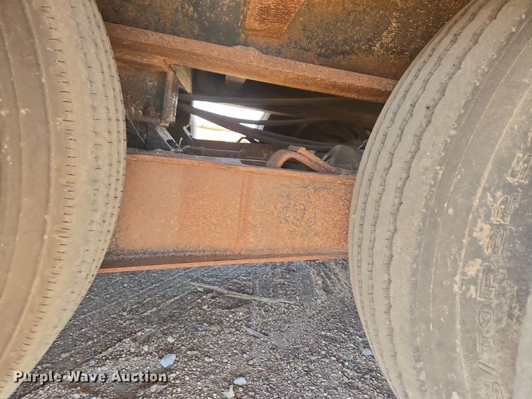 image for item DO1762 2005 Atoka 40-OFLB-60-4 drop deck oilfield trailer