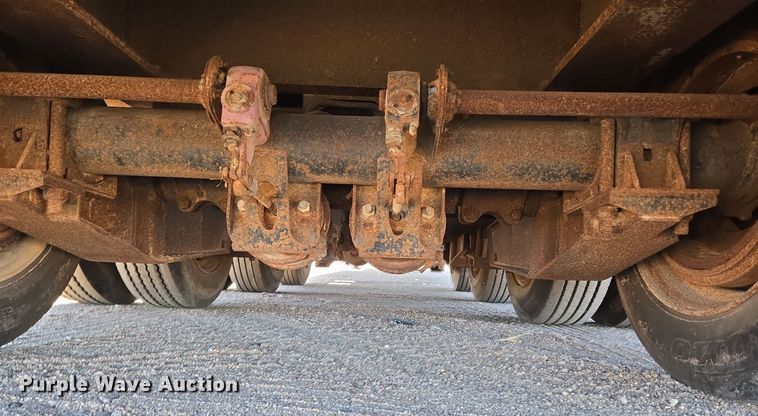 image for item DO1762 2005 Atoka 40-OFLB-60-4 drop deck oilfield trailer