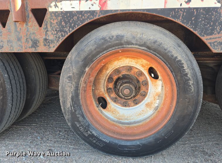 image for item DO1762 2005 Atoka 40-OFLB-60-4 drop deck oilfield trailer