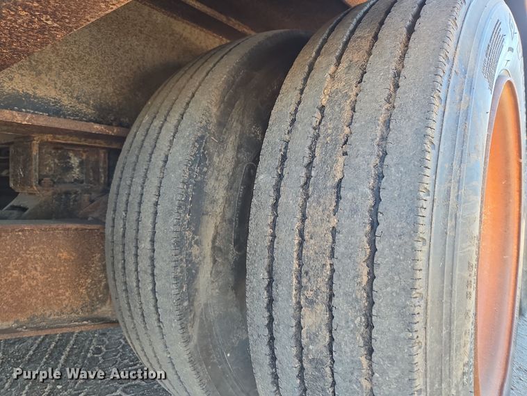 image for item DO1762 2005 Atoka 40-OFLB-60-4 drop deck oilfield trailer