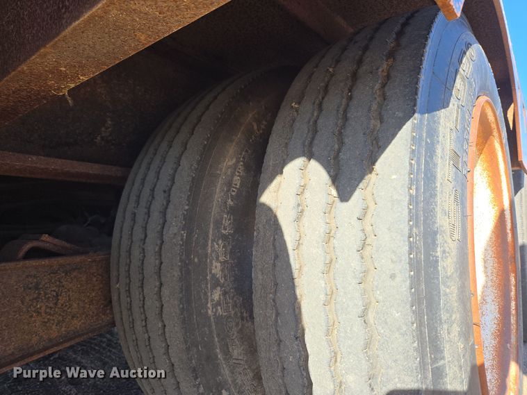 image for item DO1762 2005 Atoka 40-OFLB-60-4 drop deck oilfield trailer