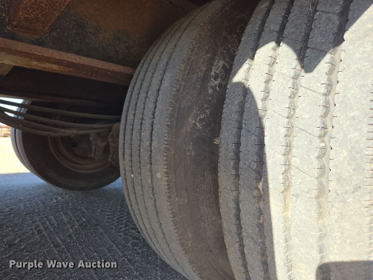 image for item DO1762 2005 Atoka 40-OFLB-60-4 drop deck oilfield trailer