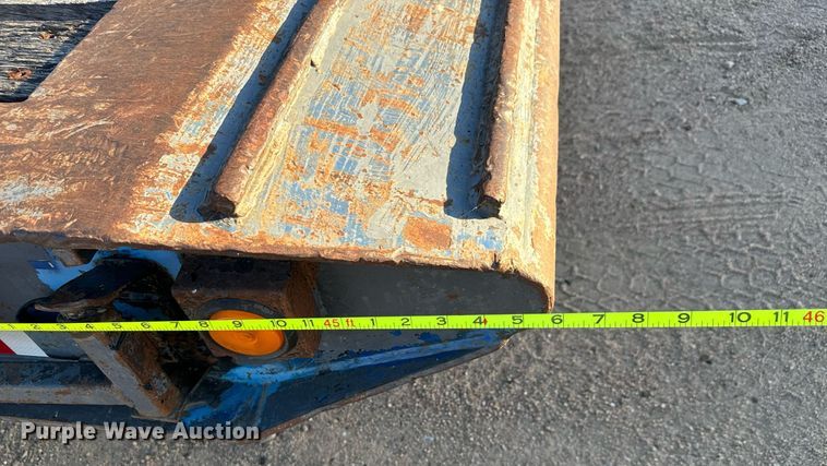 image for item DO1766 1990 Scona lowboy equipment trailer