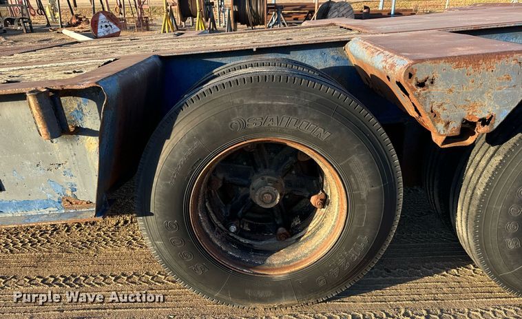 image for item DO1766 1990 Scona lowboy equipment trailer