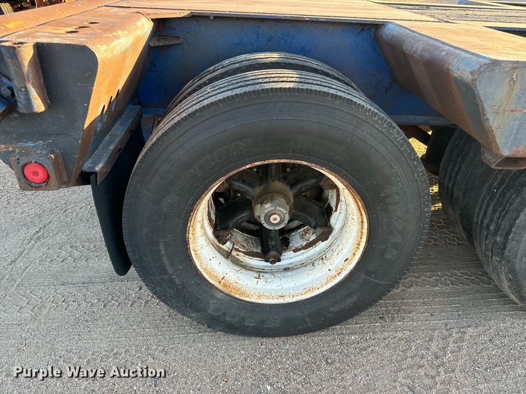 image for item DO1766 1990 Scona lowboy equipment trailer