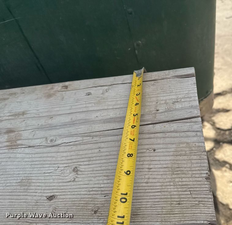 image for item DO7614 2003 International  4300 truck cab and chassis