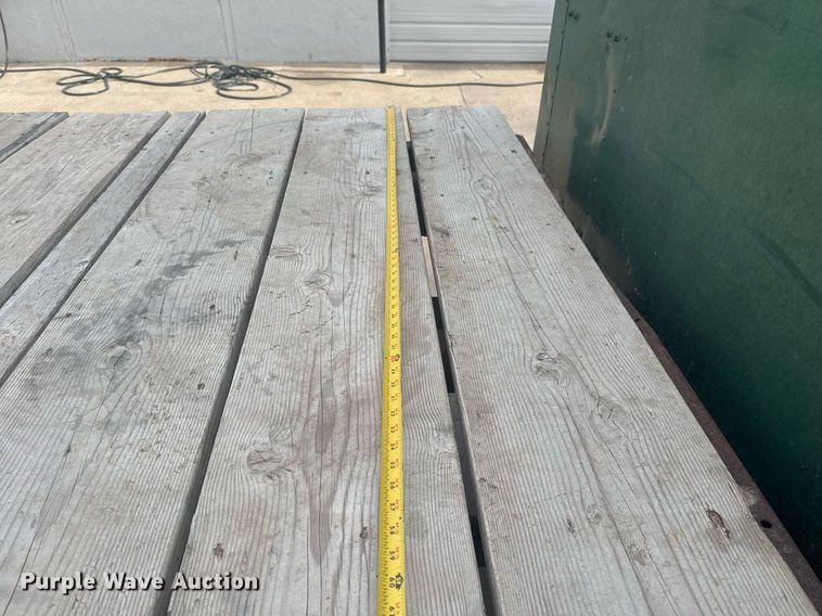 image for item DO7614 2003 International  4300 truck cab and chassis