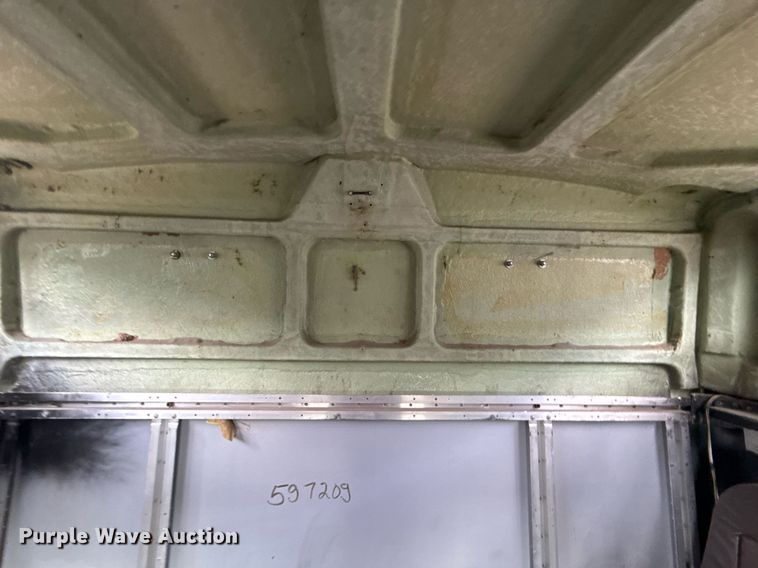 image for item DO7614 2003 International  4300 truck cab and chassis