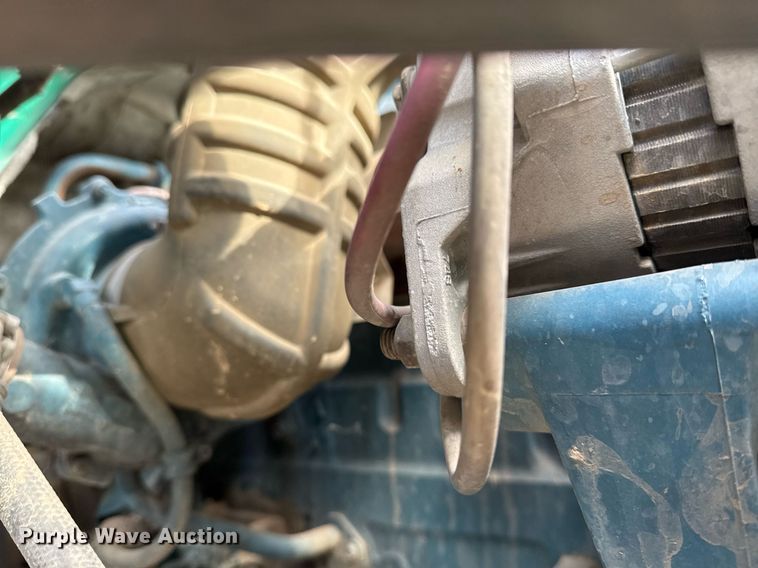 image for item DO7614 2003 International  4300 truck cab and chassis