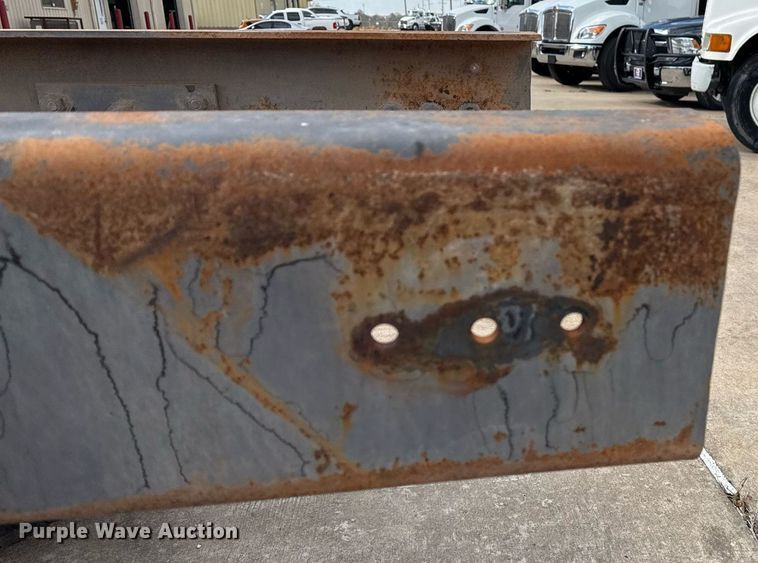 image for item DO7615 2005 Sterling LT9500 truck cab and chassis