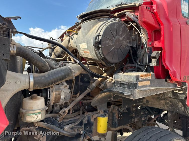 image for item DO7615 2005 Sterling LT9500 truck cab and chassis