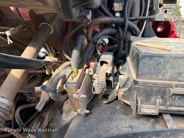 image for item DO7615 2005 Sterling LT9500 truck cab and chassis