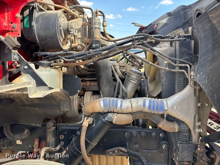 image for item DO7615 2005 Sterling LT9500 truck cab and chassis