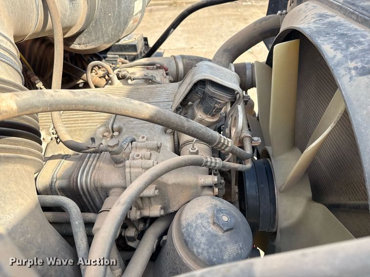 image for item DO7615 2005 Sterling LT9500 truck cab and chassis