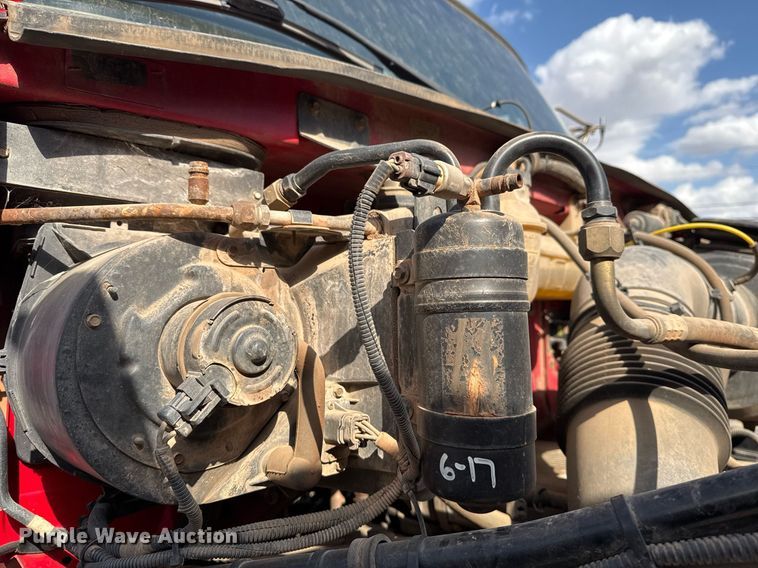 image for item DO7615 2005 Sterling LT9500 truck cab and chassis